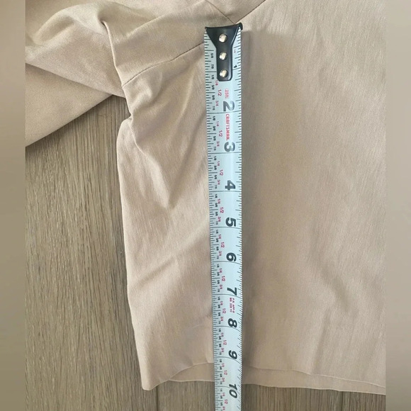 Rafaella Women’s‎ Low Rise Straight Hip Modern Weekend Tan Stretch Shorts 22W - Picture 9 of 10